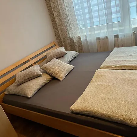 ホームステイ U Eweliny ザトル